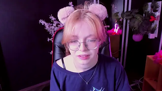 FoxxyyPolly online show from May 23, 6:07 am