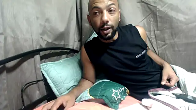 Camodick online show from April 16, 10:16 am