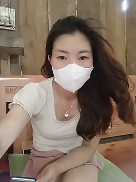 Snapshot of Miru_SEXYY chatting on June 4, 5:13 am Miru SEXYY online show from June 4, 5:13 am