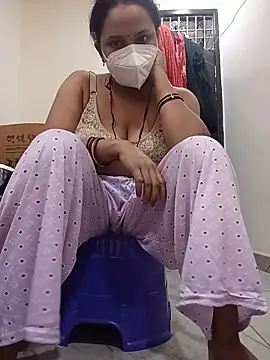 Snapshot of riya1-cam chatting on May 15, 9:49 am riya1-cam online show from May 15, 9:49 am