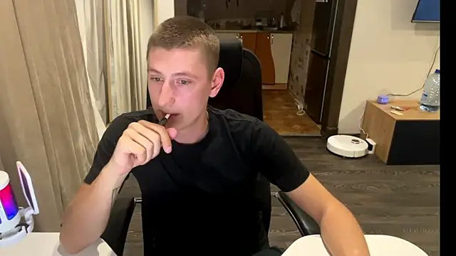 Keksik  online show from July 18, 4:33 pm