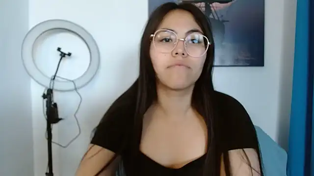 Snapshot of Anda_here chatting on May 13, 2:20 am Anda here online show from May 13, 2:20 am