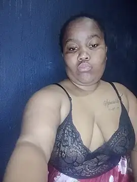 Snapshot of ChubbyMidgetxxx19 chatting on June 25, 7:18 pm ChubbyMidgetxxx19 online show from June 25, 7:18 pm