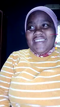 Snapshot of ChubbyMidgetxxx19 chatting on July 18, 6:17 am ChubbyMidgetxxx19 online show from July 18, 6:17 am