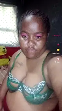 Snapshot of ChubbyMidgetxxx19 chatting on August 5, 1:47 pm ChubbyMidgetxxx19 online show from August 5, 1:47 pm