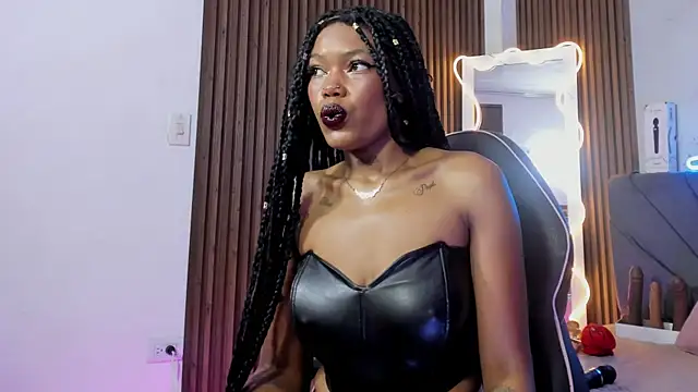 CRISTALBROKE TAY online show from June 5, 7:19 pm