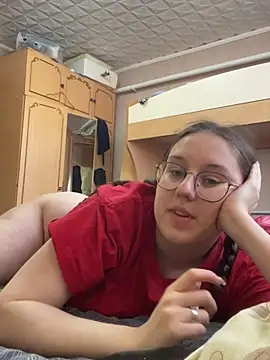 viksiss online show from May 13, 7:17 am