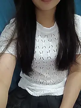 -Hena- online show from May 12, 8:50 pm