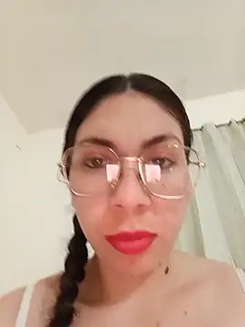 Mia essence online show from June 18, 10:47 pm