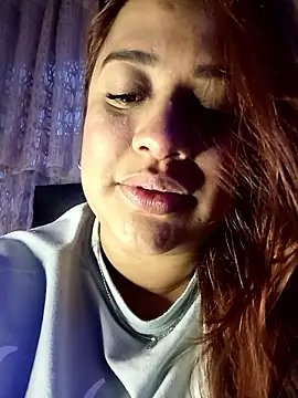 Snapshot of AriaGomez_ chatting on May 13, 11:11 pm AriaGomez online show from May 13, 11:11 pm