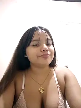 Snapshot of Daniela-Peruana chatting on May 18, 5:13 am Daniela-Peruana online show from May 18, 5:13 am