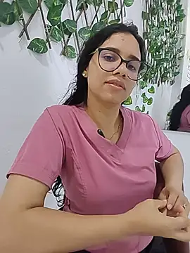 Snapshot of alanahot94 chatting on June 27, 7:52 pm alanahot94 online show from June 27, 7:52 pm