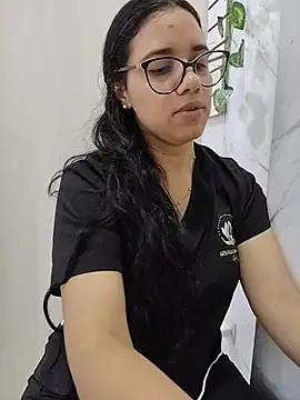 Snapshot of alanahot94 chatting on July 16, 4:24 pm alanahot94 online show from July 16, 4:24 pm