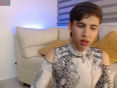 joshua saenz  online show from July 4, 3:45 am
