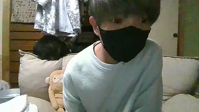 Snapshot of kazupan22 chatting on May 23, 1:15 pm kazupan22 online show from May 23, 1:15 pm