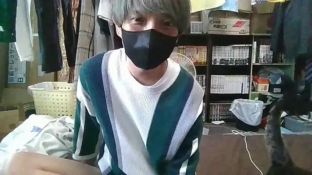 Snapshot of kazupan22 chatting on May 25, 7:47 am kazupan22 online show from May 25, 7:47 am