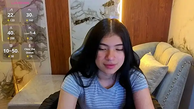 Snapshot of alesia_v_v chatting on July 23, 3:04 am alesia v v online show from July 23, 3:04 am