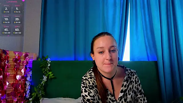 SandraWarren online show from June 3, 8:28 am