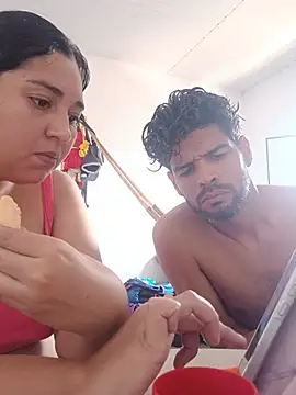 Snapshot of dafneanddante chatting on July 16, 2:34 pm dafneanddante online show from July 16, 2:34 pm