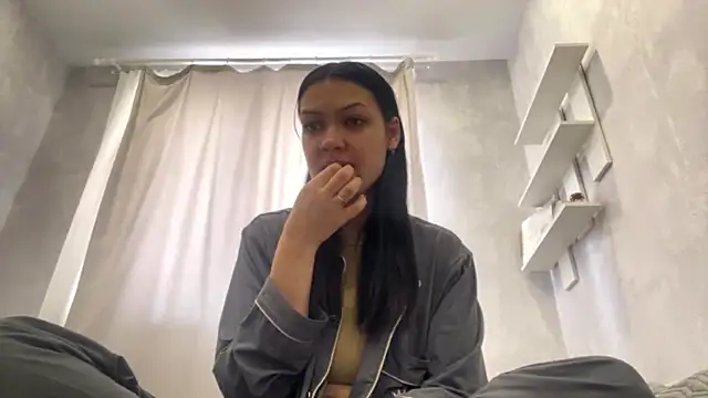 AiEsquer online show from June 8, 5:19 am