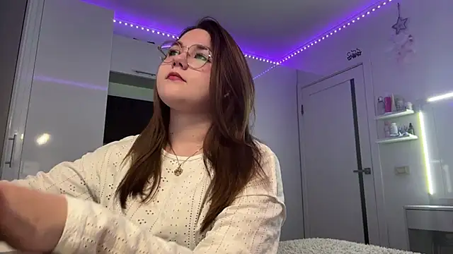 Janice Vasquez online show from May 15, 4:03 pm
