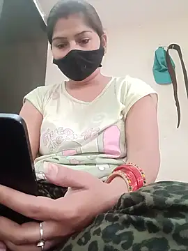 Snapshot of babi8877 chatting on May 16, 12:07 am babi8877 online show from May 16, 12:07 am