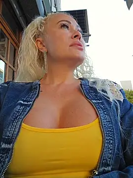 MILFBARBY online show from October 5, 6:56 am