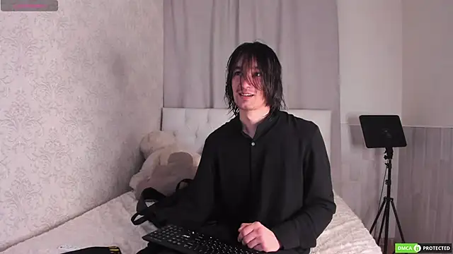 Snapshot of CalvinChapman chatting on July 3, 3:13 am CalvinChapman online show from July 3, 3:13 am