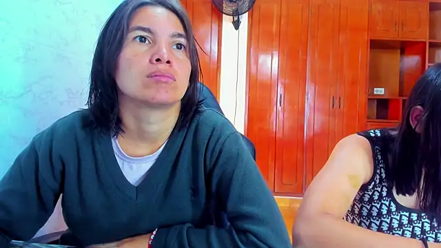 Soffy and Emily online show from May 23, 1:04 pm