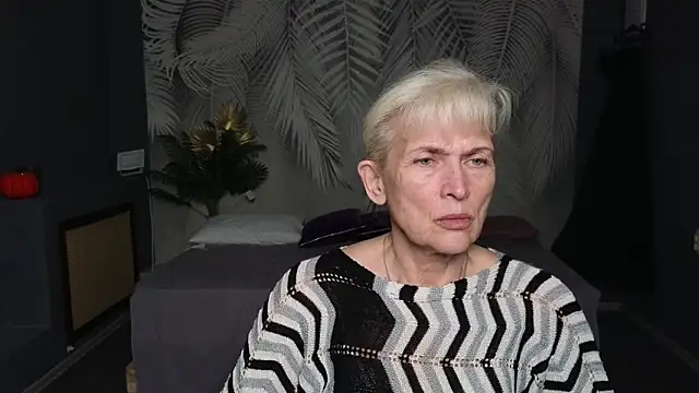 Snapshot of Nia_Natur chatting on May 14, 9:05 am Nia Natur online show from May 14, 9:05 am