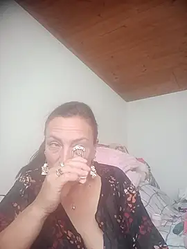 Snapshot of dangerous_milf chatting on July 7, 6:01 pm dangerous milf online show from July 7, 6:01 pm