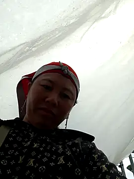Snapshot of -Donna-02 chatting on May 24, 3:22 am -Donna-02 online show from May 24, 3:22 am