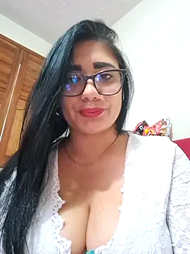 Snapshot of Amina--789 chatting on May 29, 7:56 pm Amina--789 online show from May 29, 7:56 pm