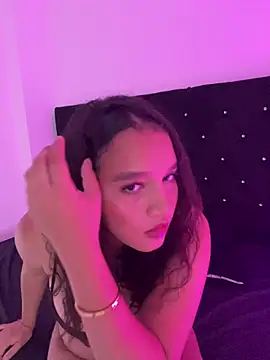 Snapshot of Mariana_swe chatting on May 13, 8:16 pm Mariana swe online show from May 13, 8:16 pm