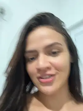 Snapshot of Sarah__hot chatting on May 16, 12:40 am Sarah hot online show from May 16, 12:40 am