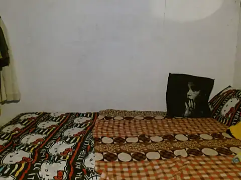 Snapshot of Fantastic_Slutty chatting on May 18, 12:29 am Fantastic Slutty online show from May 18, 12:29 am