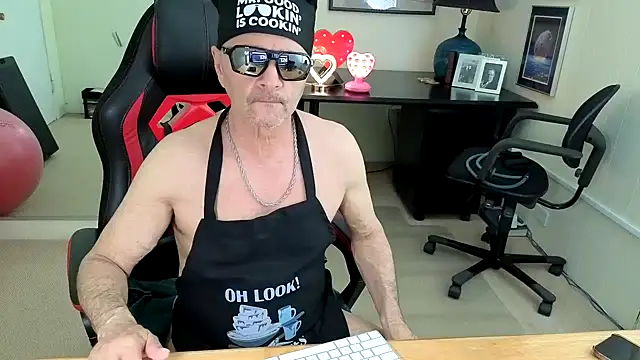 hotdadbod online show from September 18, 8:44 pm