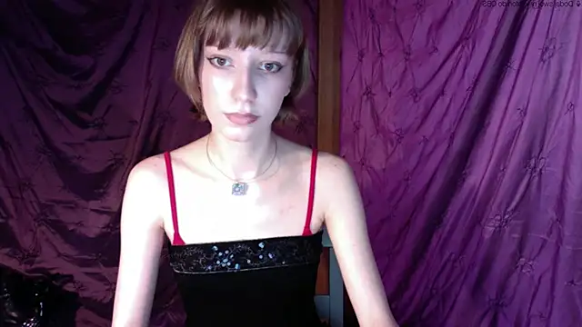 Snapshot of AlexaWetDream chatting on May 28, 1:30 pm AlexaWetDream online show from May 28, 1:30 pm
