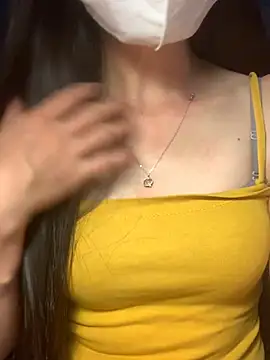 Snapshot of Tamanh_wet chatting on May 18, 3:29 pm Tamanh wet online show from May 18, 3:29 pm