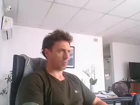 Snapshot of sebasevi chatting on June 2, 2:30 pm sebasevi online show from June 2, 2:30 pm