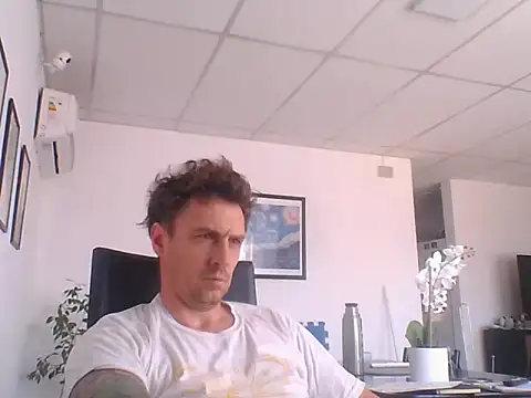 Snapshot of sebasevi chatting on June 3, 2:19 pm sebasevi online show from June 3, 2:19 pm