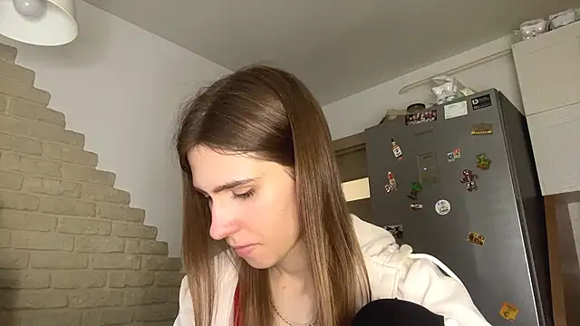 Snapshot of ZaraGuyette chatting on June 16, 5:04 pm ZaraGuyette online show from June 16, 5:04 pm
