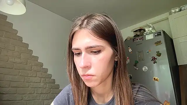 Snapshot of ZaraGuyette chatting on June 24, 2:05 pm ZaraGuyette online show from June 24, 2:05 pm