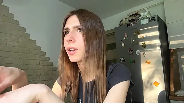 Snapshot of ZaraGuyette chatting on June 27, 5:07 pm ZaraGuyette online show from June 27, 5:07 pm