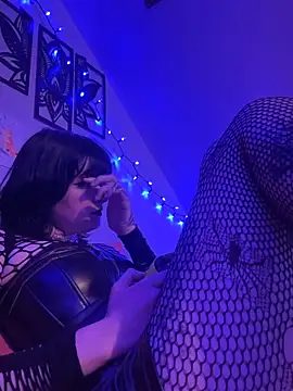 VivianRose33 online show from May 15, 12:17 am