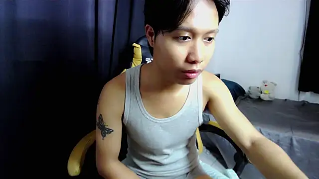 Snapshot of caspian_cum chatting on June 27, 1:43 am caspian cum online show from June 27, 1:43 am