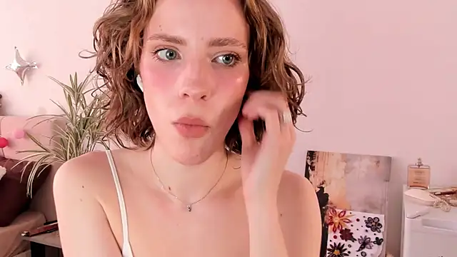 imogensy online show from May 21, 5:25 am