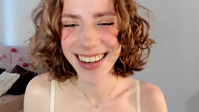 imogensy online show from June 11, 2:15 pm