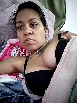 Snapshot of celestedirty22 chatting on May 13, 3:37 am celestedirty22 online show from May 13, 3:37 am