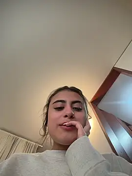 Snapshot of imsofia_dy chatting on May 12, 11:02 pm imsofia dy online show from May 12, 11:02 pm